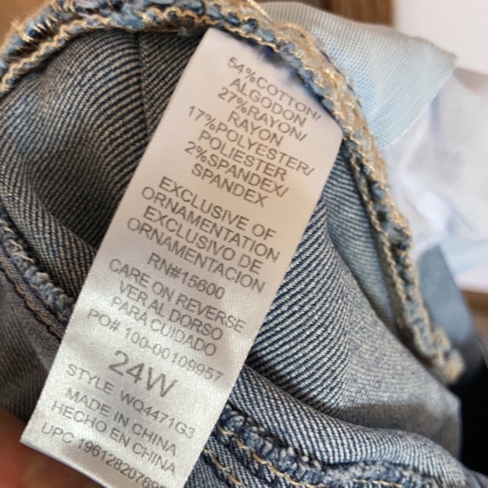 Democracy ab solution jean short denim short w slimming panel distressed 22W - Picture 17 of 17